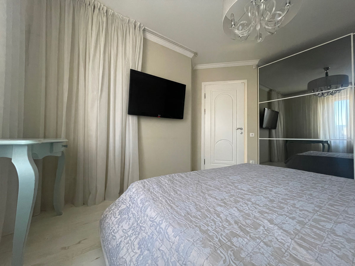 Apartament cu 2 camere, 100 m², Centru, Chișinău foto 8