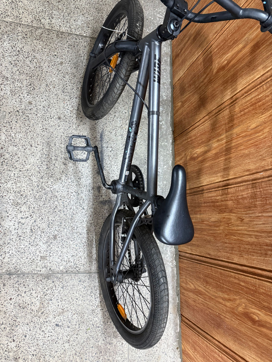 Продам велосипед BMX  foto 1