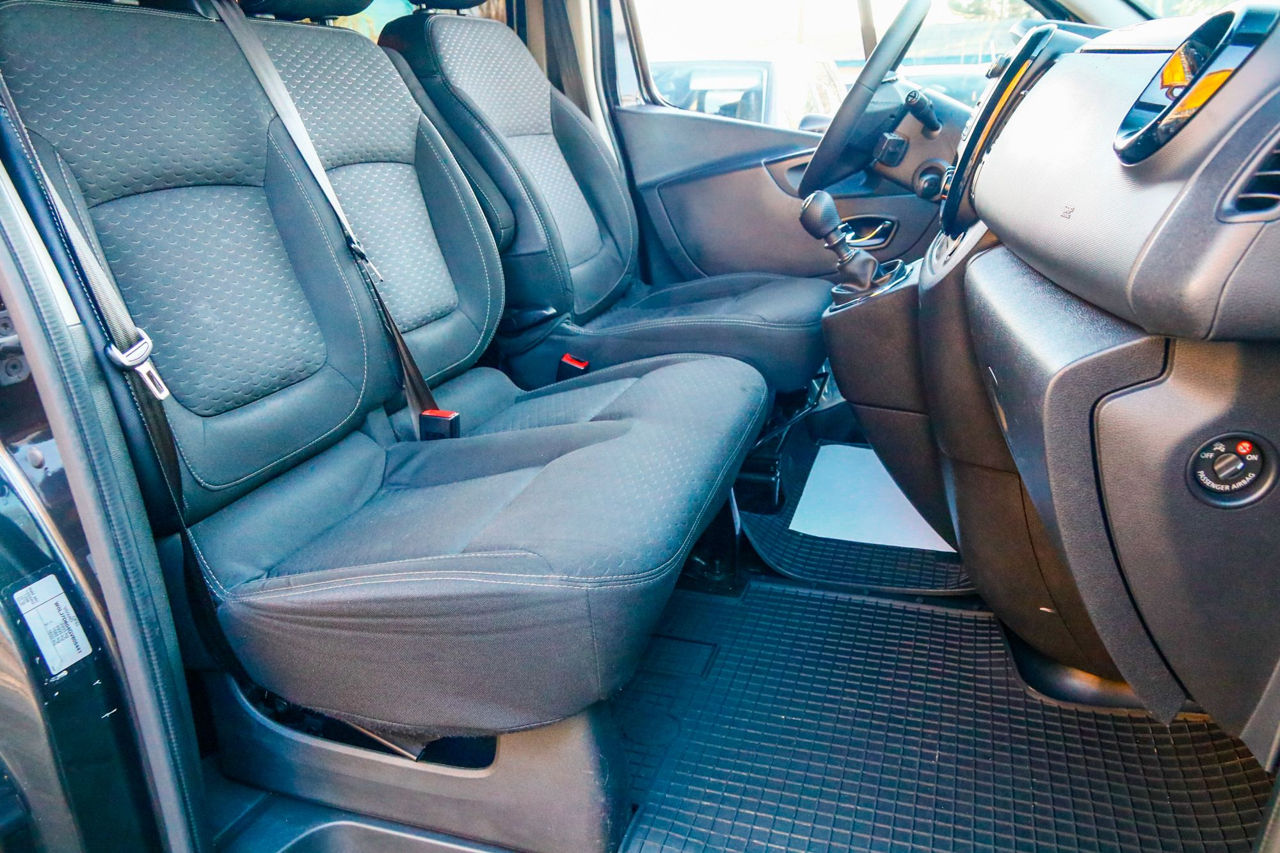 Opel Vivaro фото 6