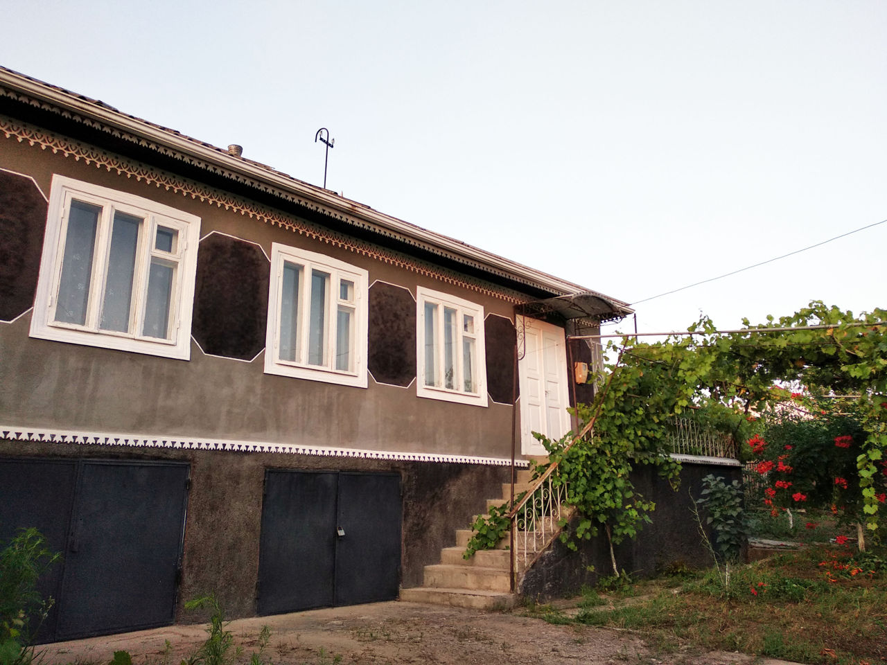 Casă 250 m² pe teren 10 ari
