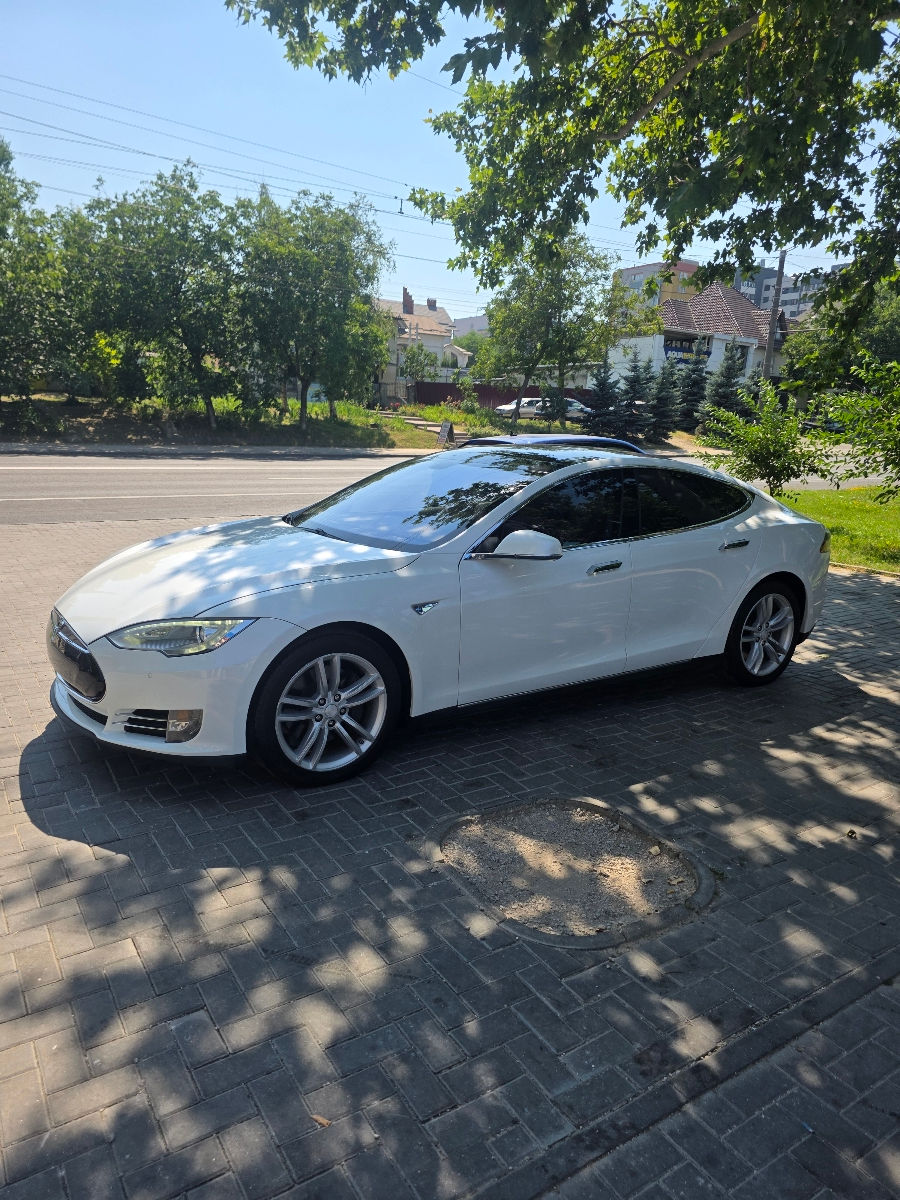 TeslaModelS