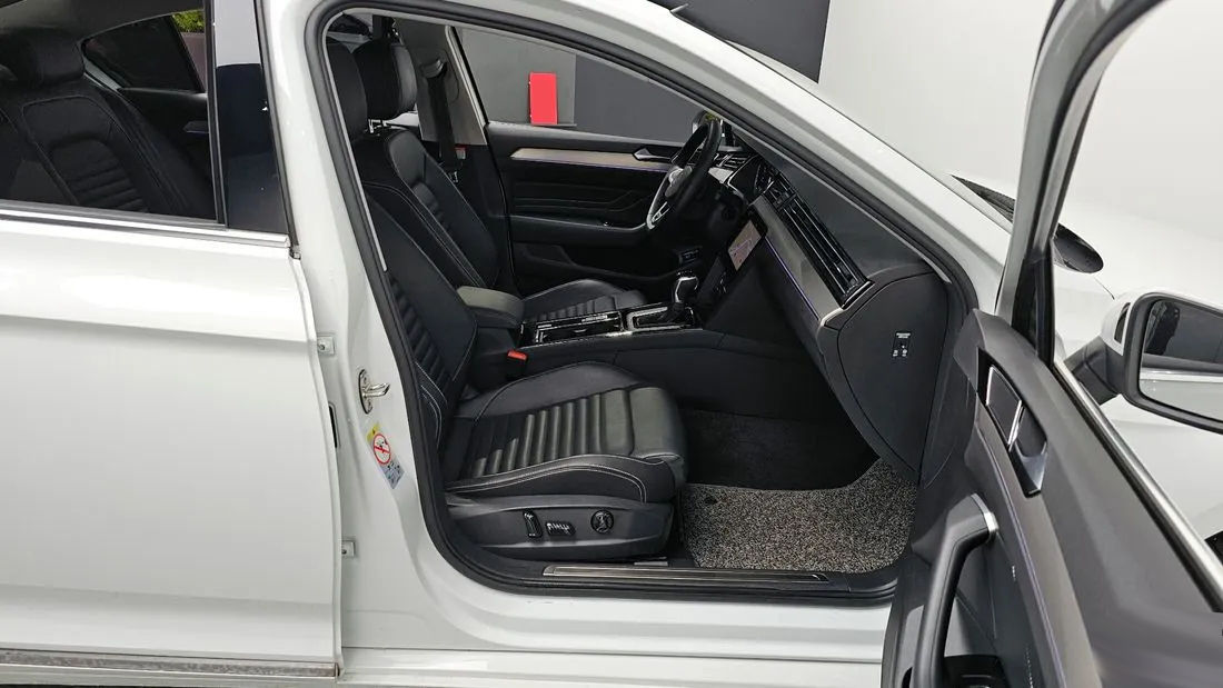 Volkswagen Passat фото 10