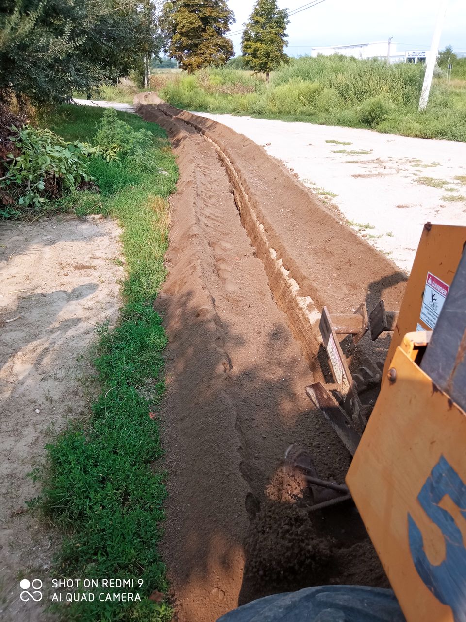 Траншеекопатель / săpător de şanţuri foto 2