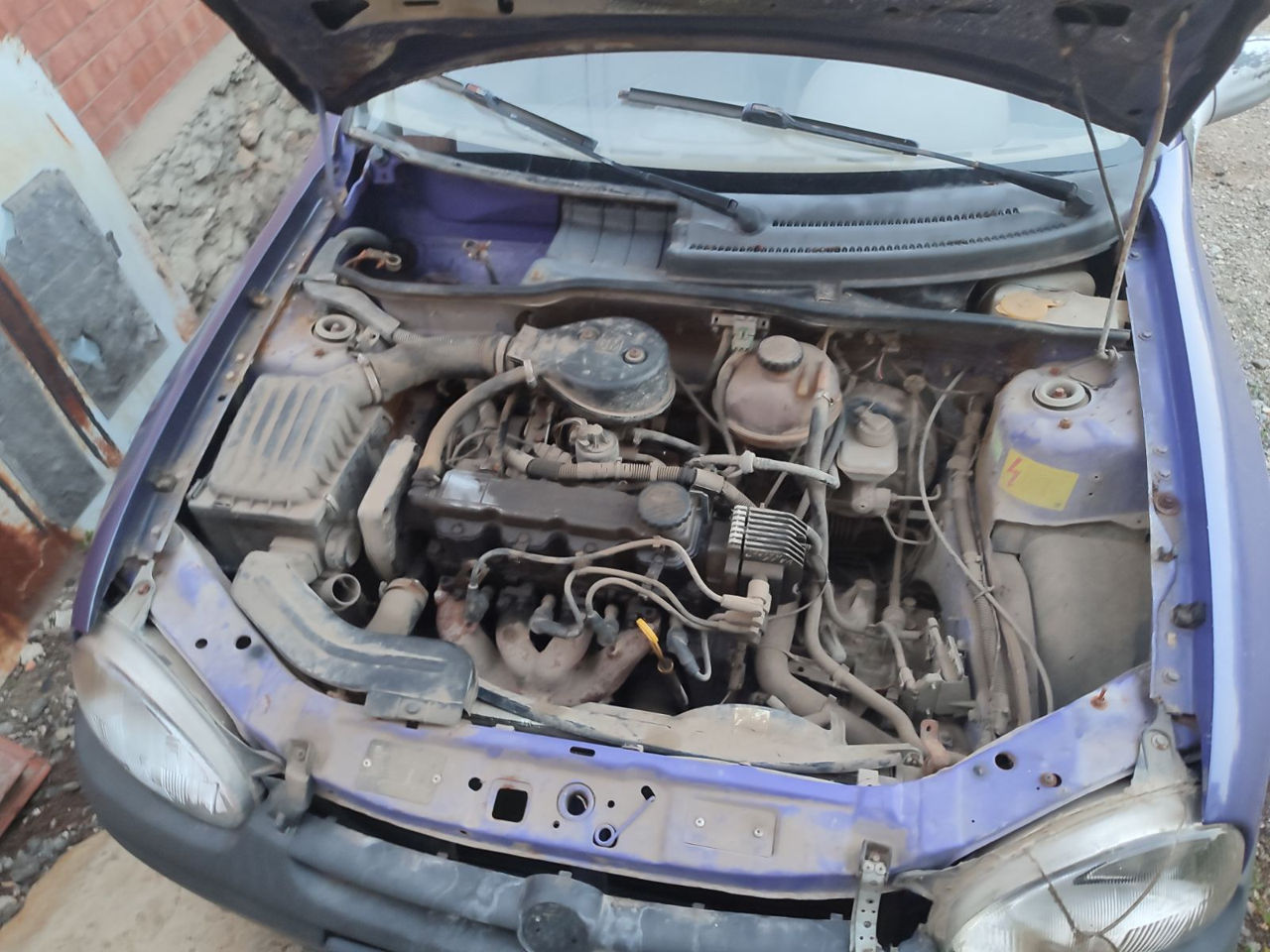 Opel Corsa întreaga sau pe bucăți. foto 1