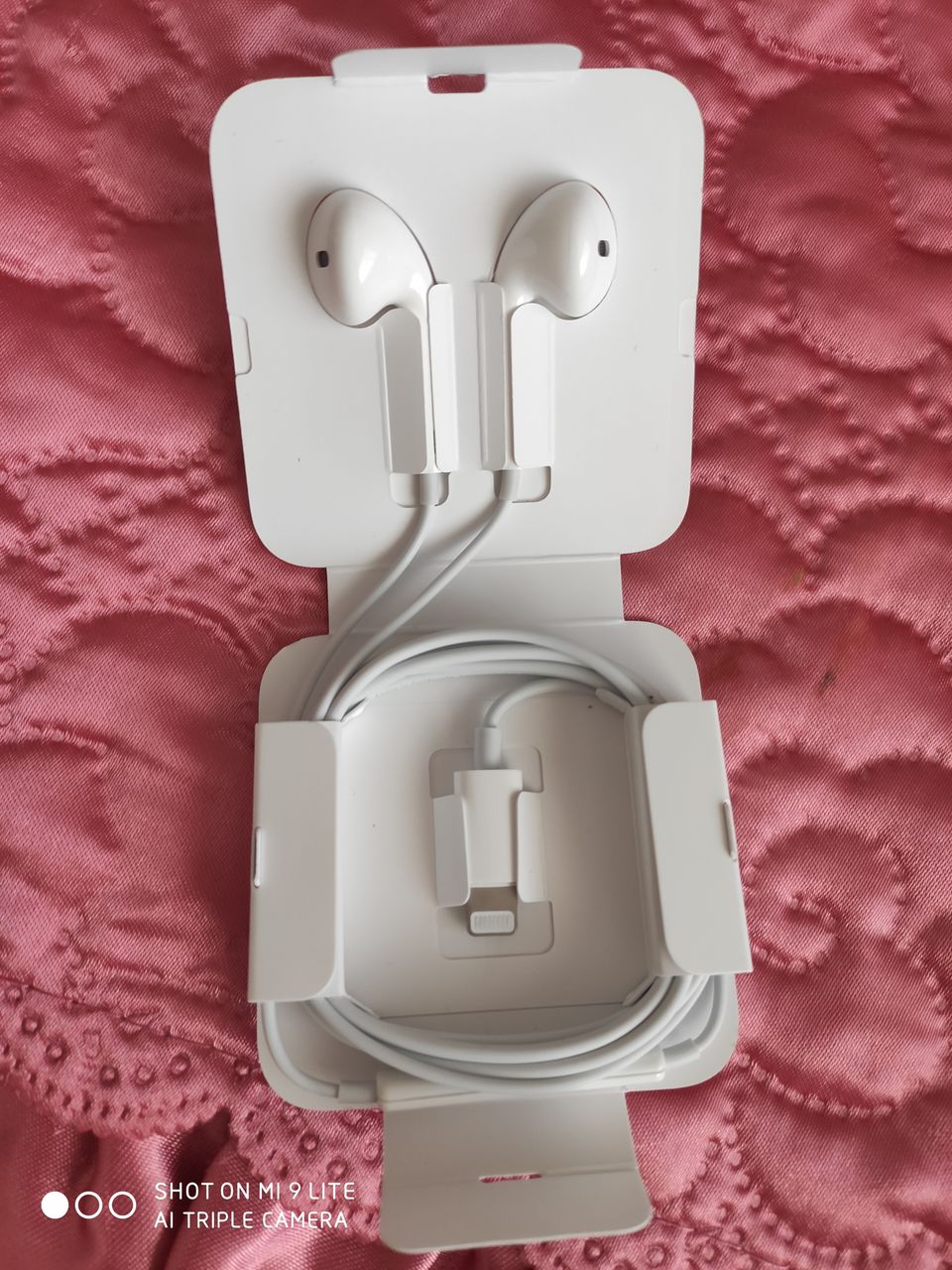 наушник iPhone 8