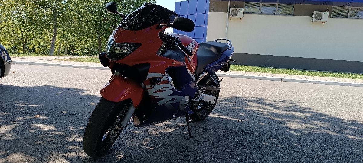 Honda CBR-600 F4 foto 0