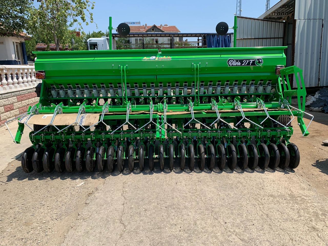 Semanatoare cereale paioase Dublu Disc Turcia.(avem la depozit 4m). foto 3