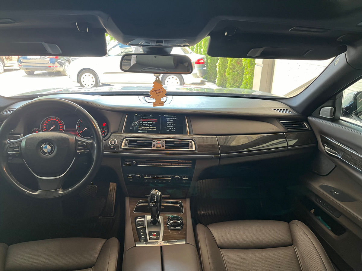 BMW 7 Series foto 6