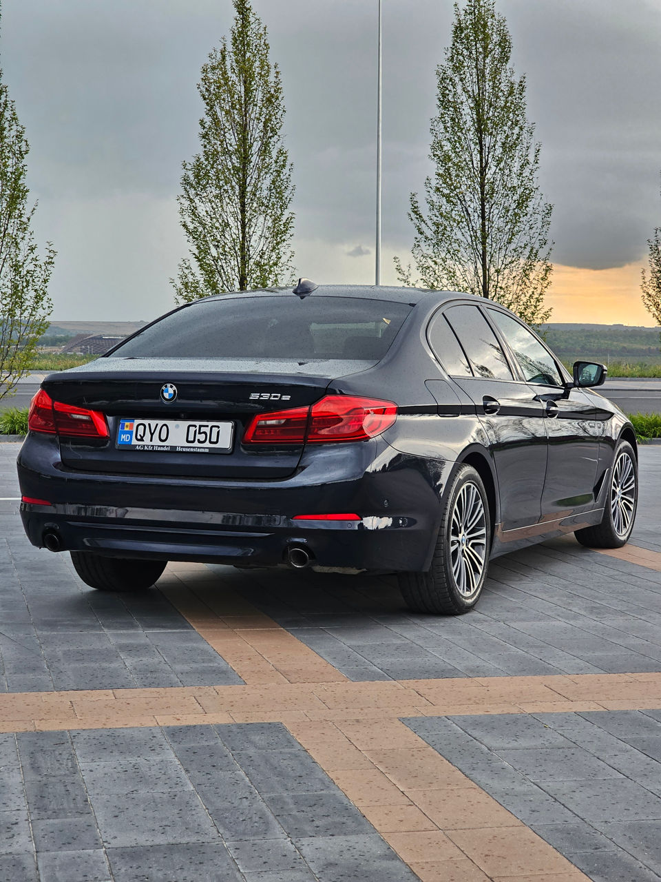 BMW 5 Series foto 6