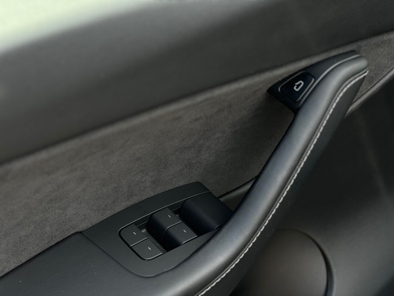 Tesla Model Y foto 6