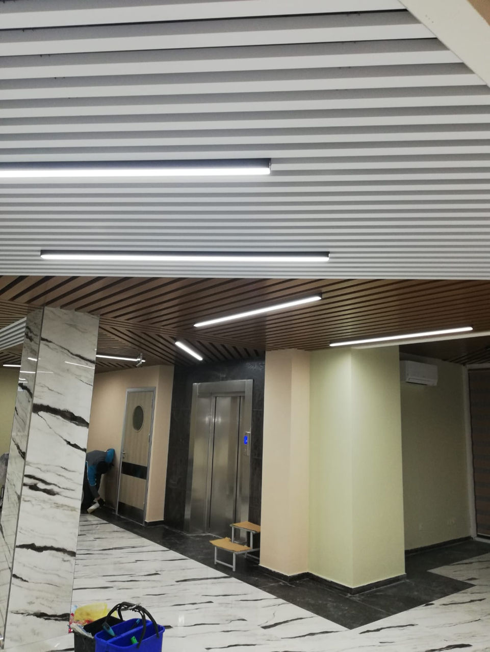 Corpuri de iluminat interior led liniare în Chișinău, panlight, lampa LED suspendata office foto 5