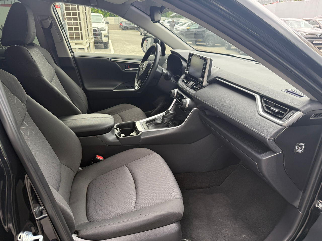 Toyota Rav 4 фото 9
