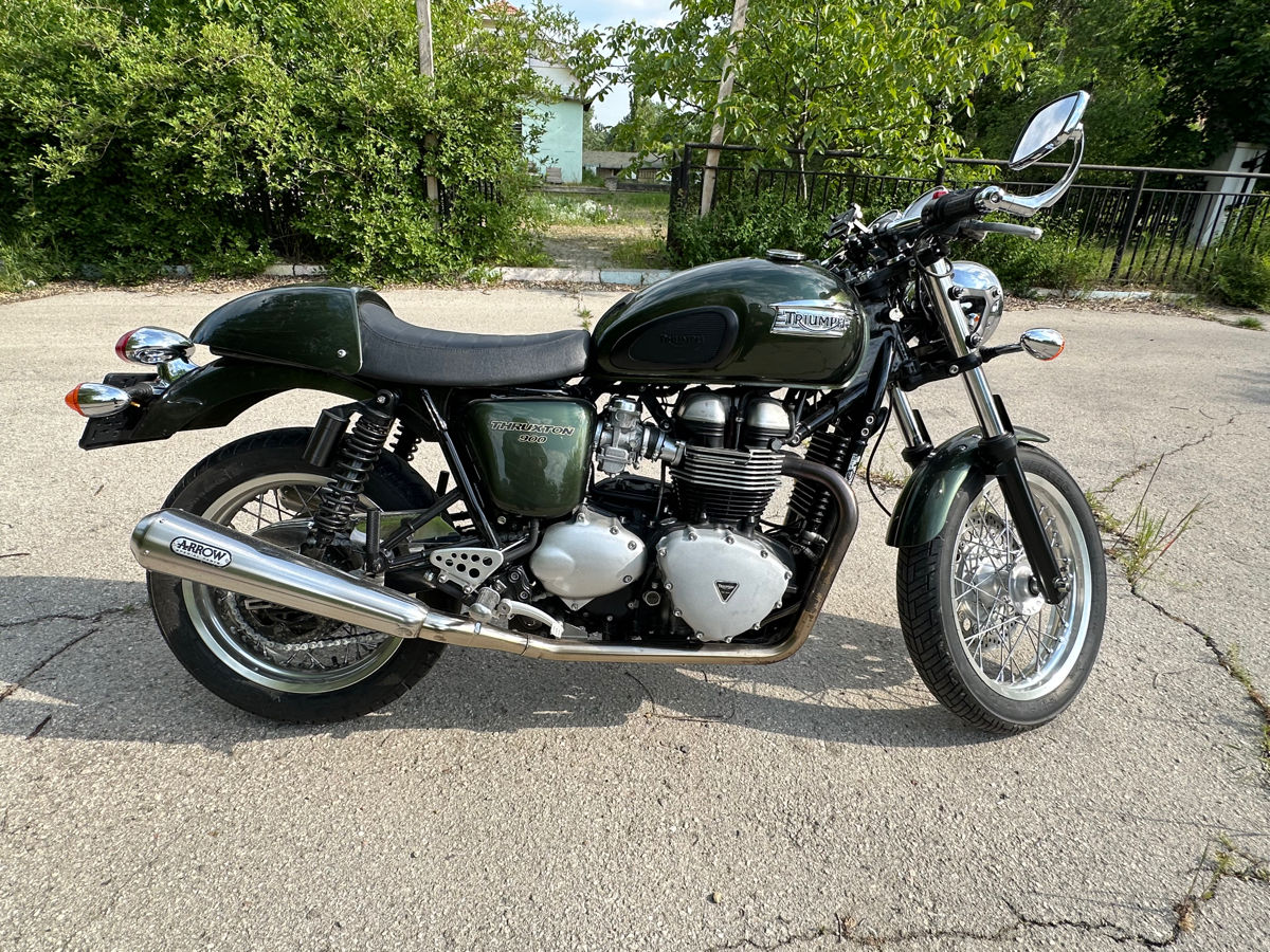 Triumph Thruxton 900 foto 0