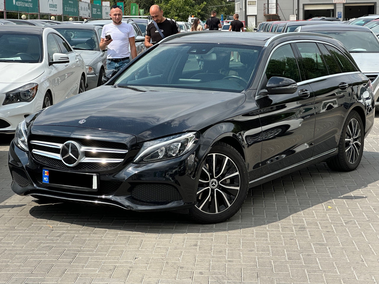 Mercedes C-Class foto 0