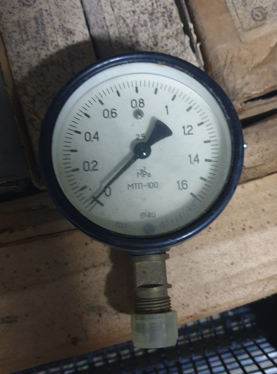 Vînd manometre mecanice și electrice foto 3