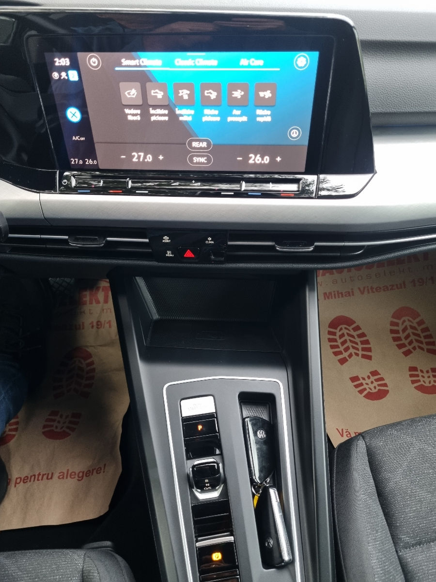 Volkswagen Golf 2023 photo 16