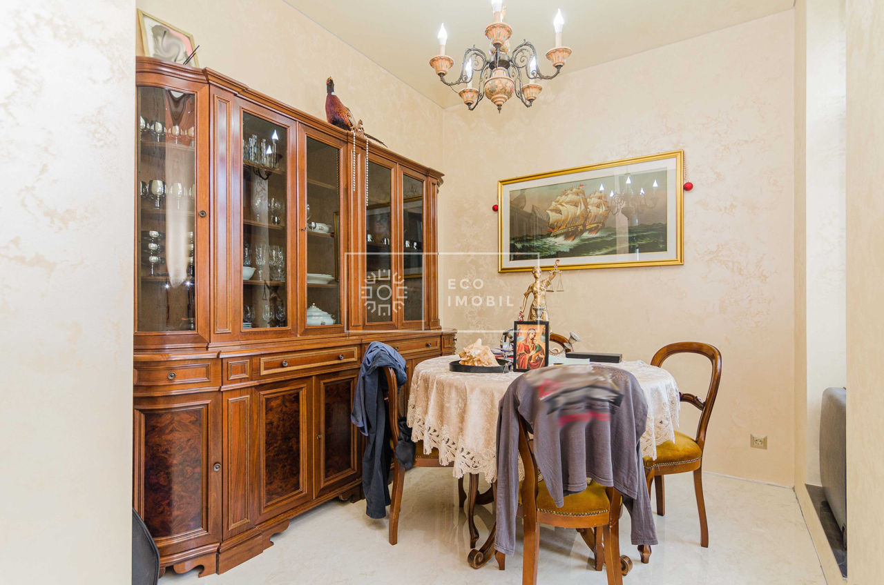 Centru, casă cu 3 nivele și subsol, 699000 euro фото 4