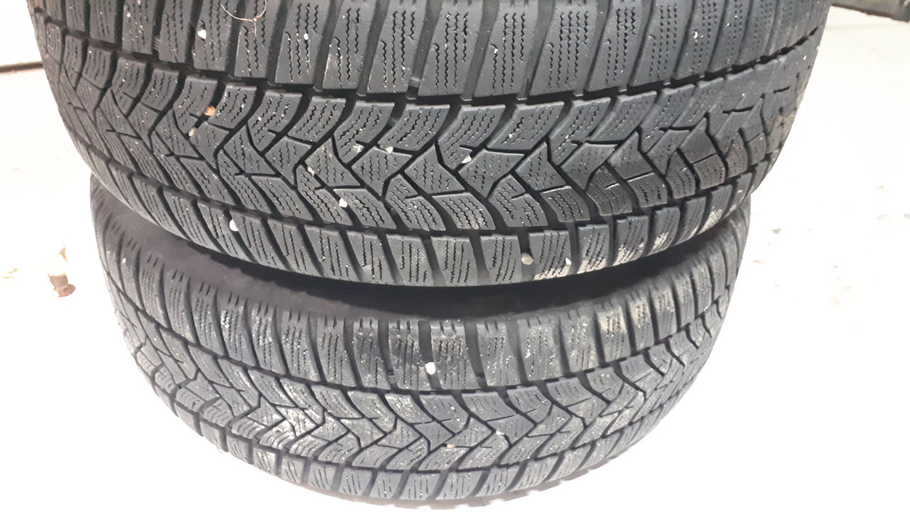 Dunlop Vinter Sport 5 215/60 R16. 2 зимних покрышки пробег 10.000. С ...