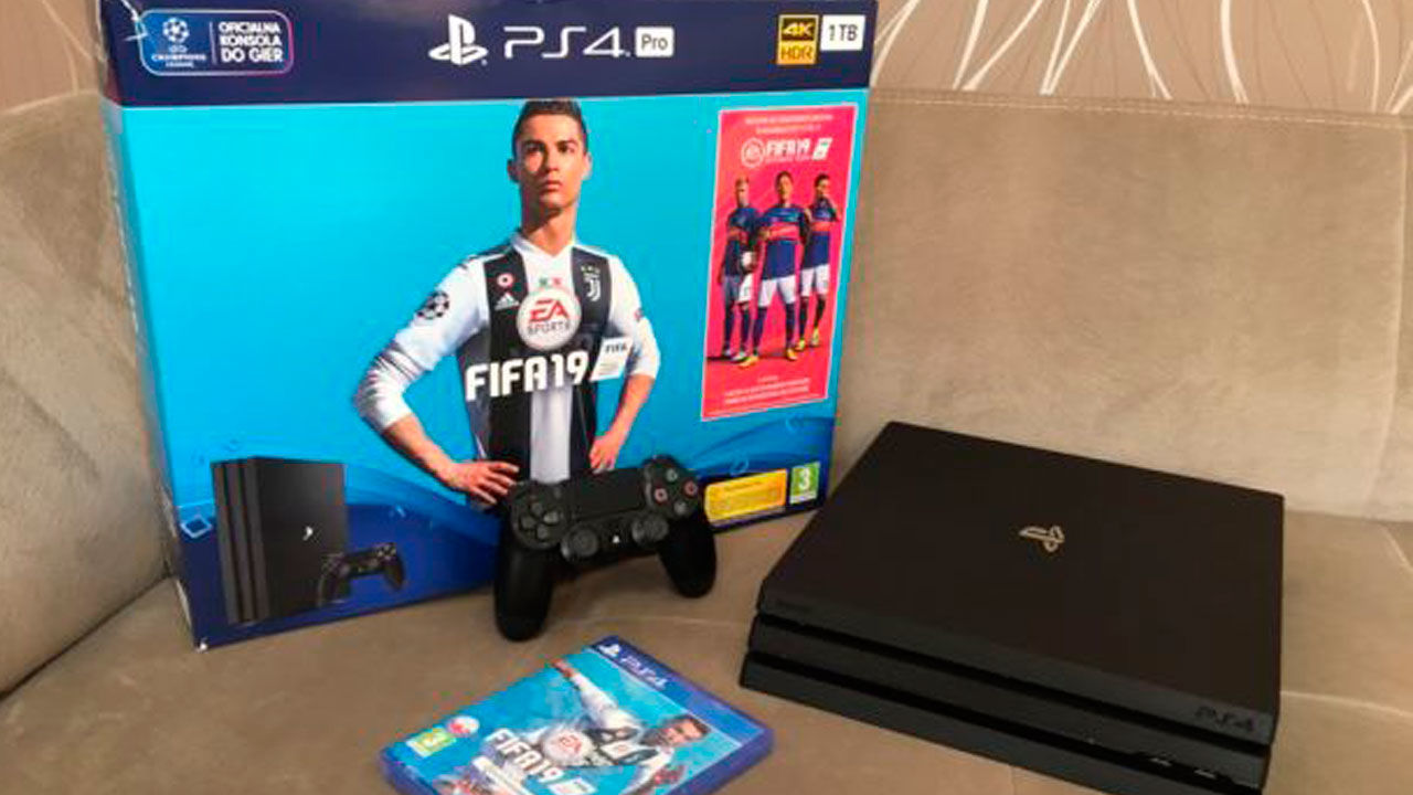 PlayStation 4 Pro (1T)+FIFA 19 лучшая замена старой приставке!