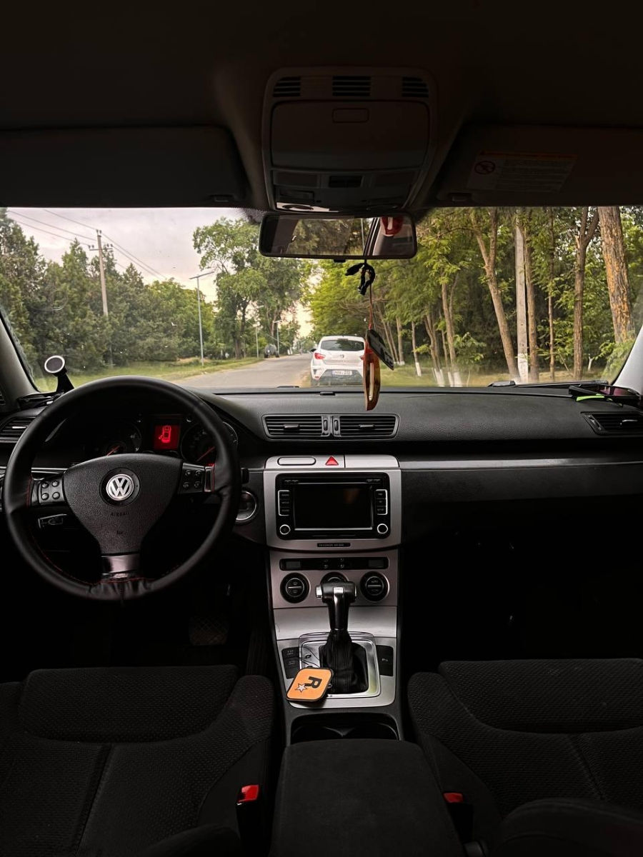 Volkswagen Passat foto 3