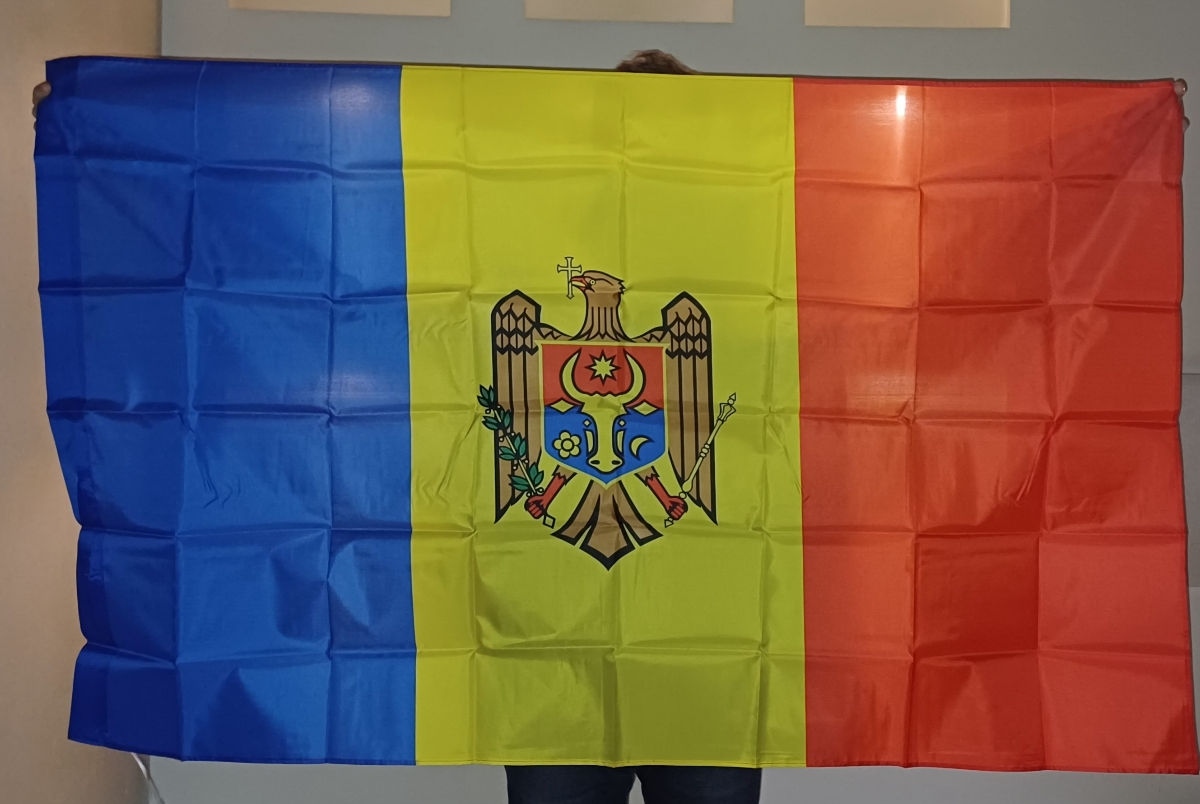 Drapelul Republicii Moldova si Europa din stofă 150x 90cm Флаг Молдова, Европа. foto 1