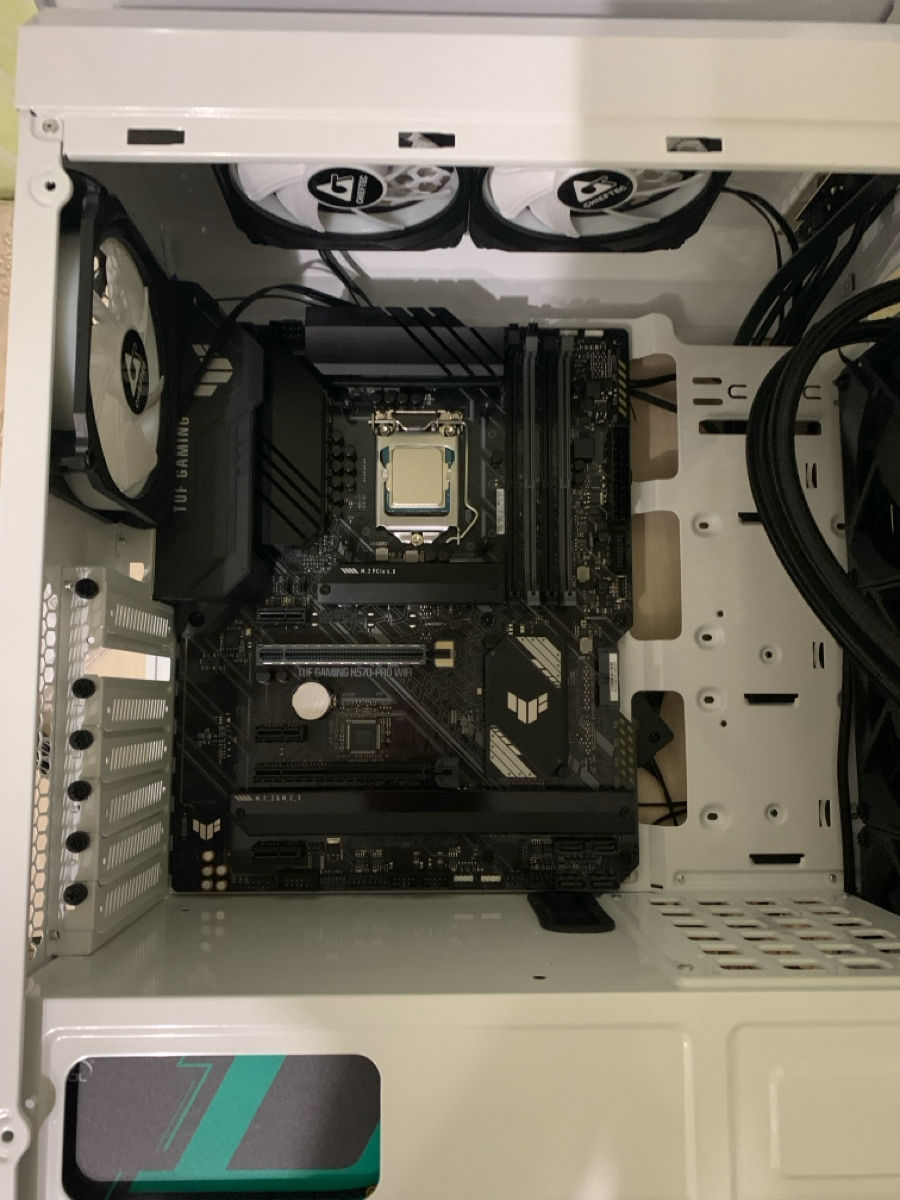 Vând Pc Gaming Full Setup monitor/scaun/periferice foto 2