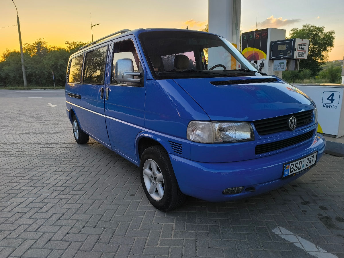 Volkswagen Caravelle foto 5