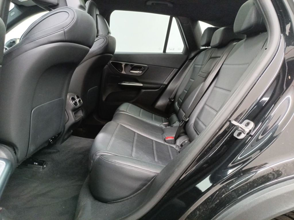 Mercedes GLC фото 9