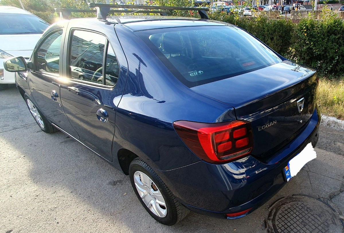 Dacia Logan foto 1
