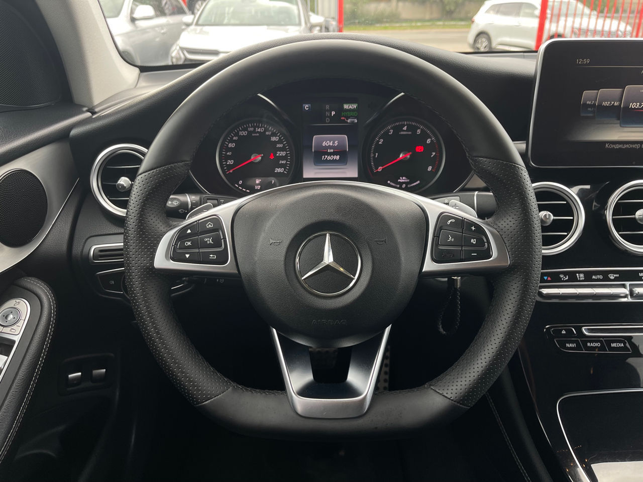 Mercedes GLC foto 7