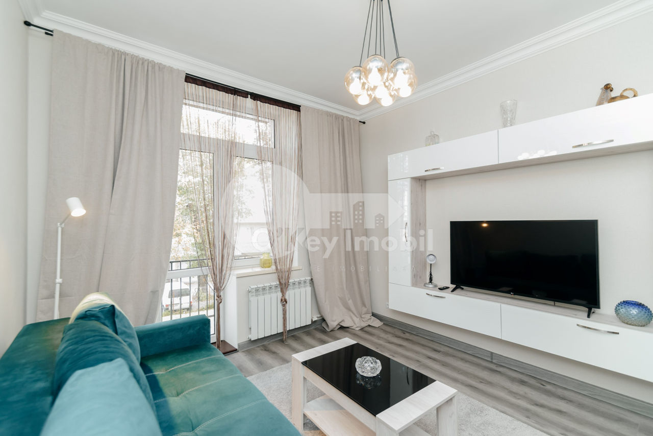 Apartament cu 2 camere, 55 m², Centru, Chișinău foto 1