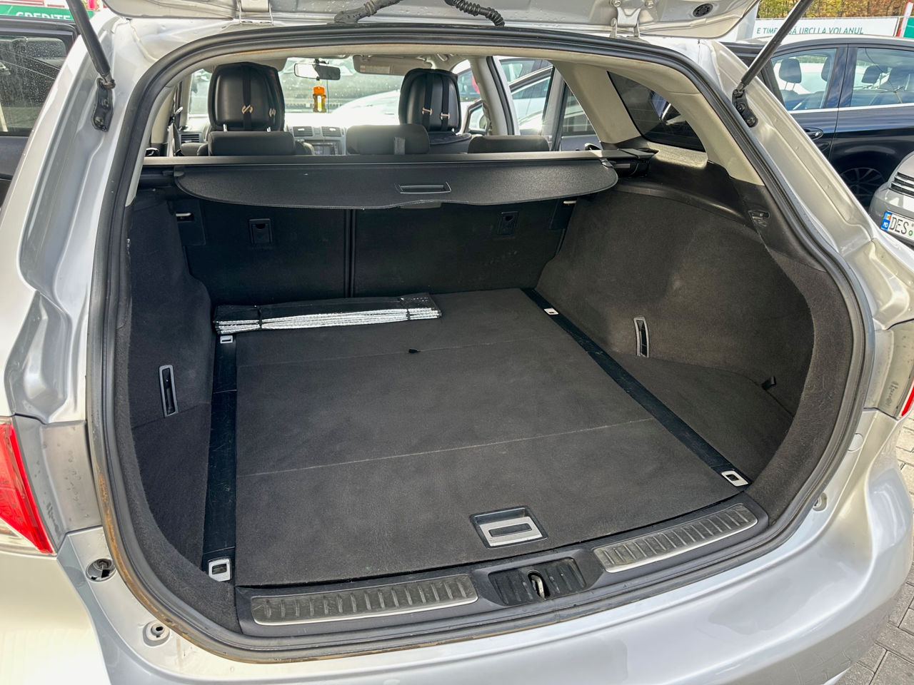Toyota Avensis foto 17
