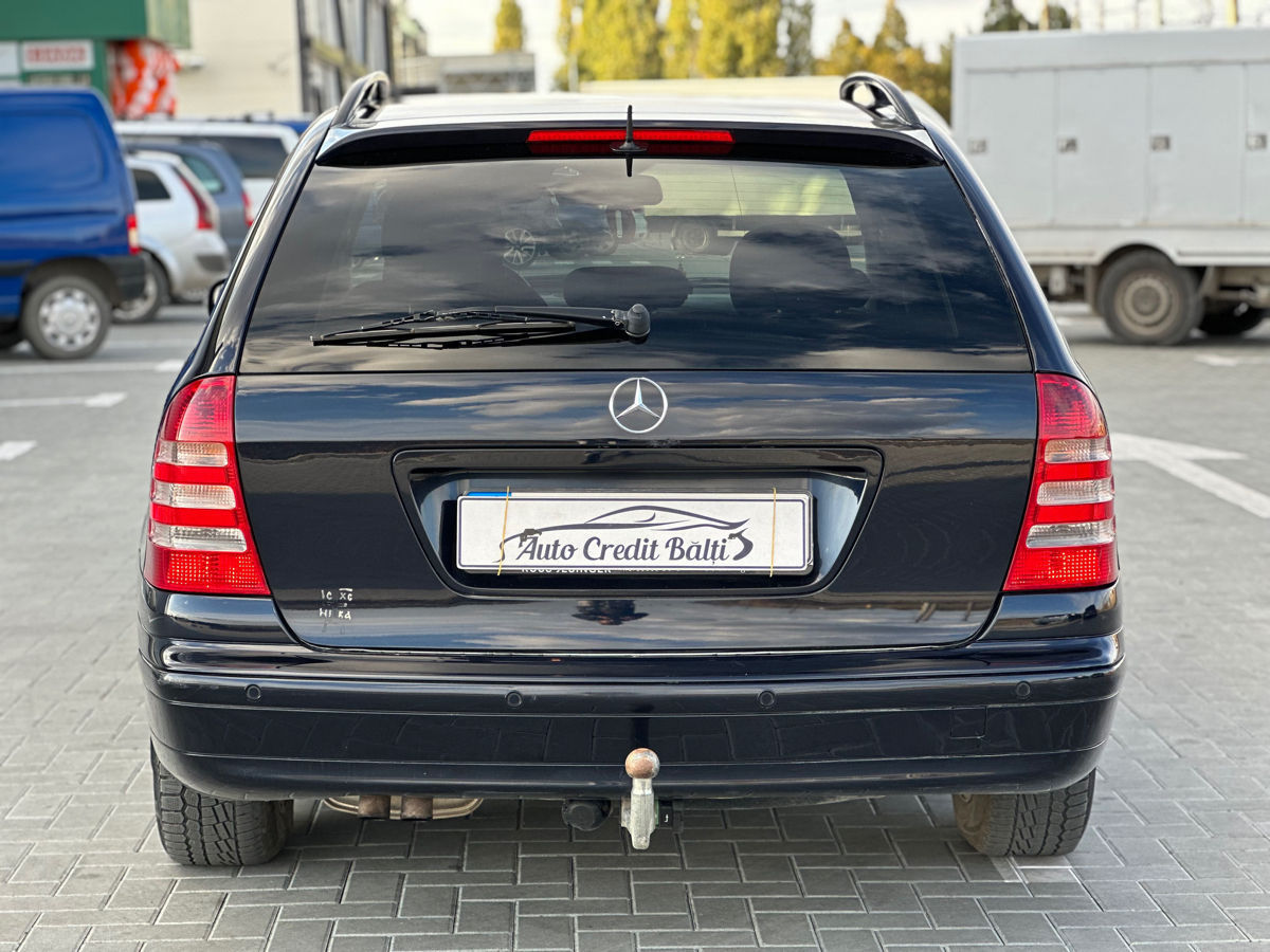 Mercedes C-Class foto 8