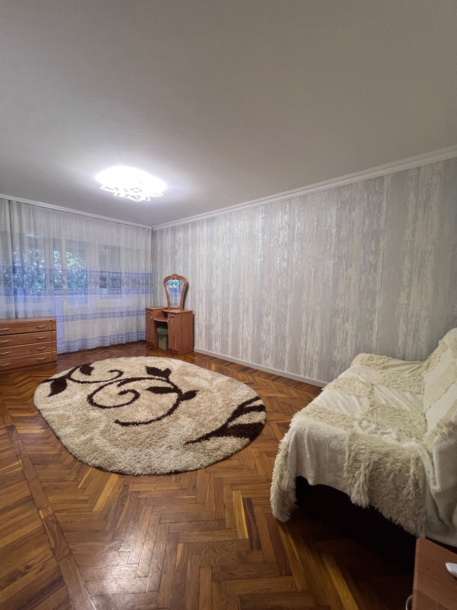 Apartament cu 2 camere,  8 cartier,  Bălți,  Bălți mun. foto 0