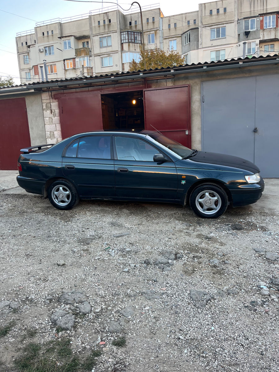 Toyota Carina foto 7