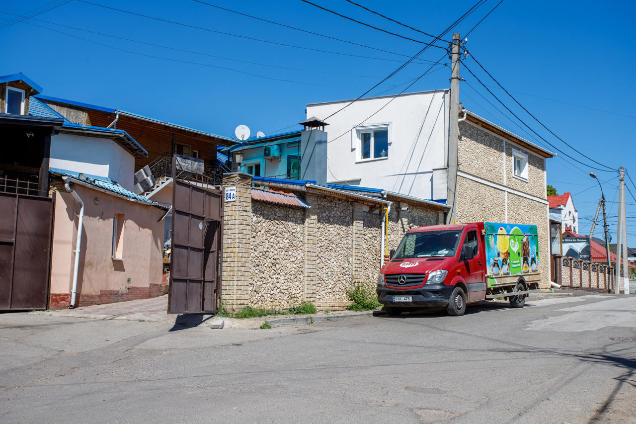 Vânzare spațiu comercial! Râșcani, str. Doina, 220 mp! foto 0