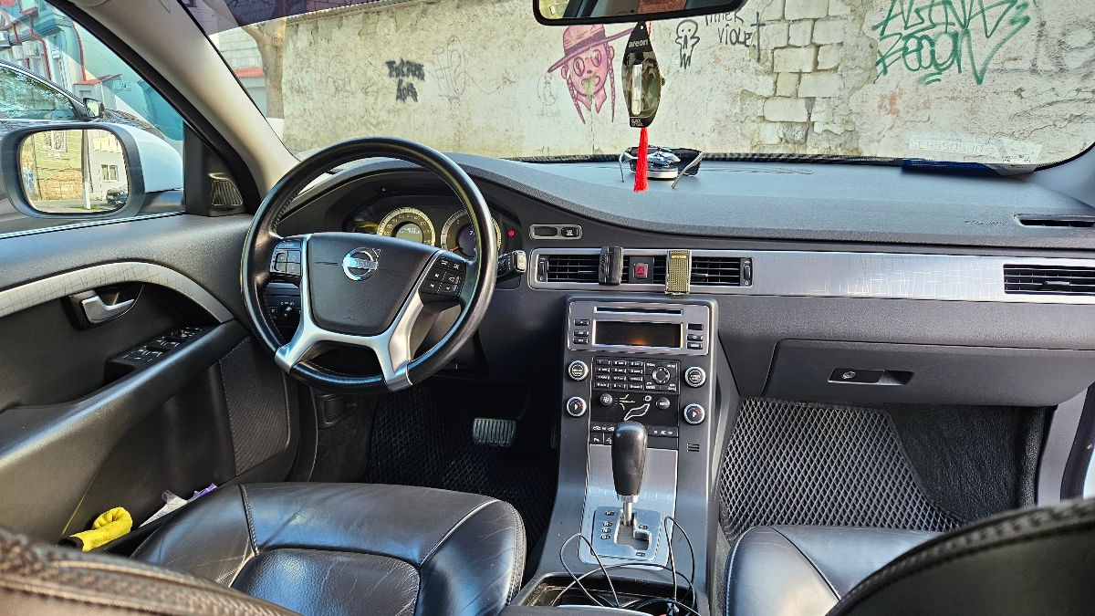 Volvo XC70 фото 4