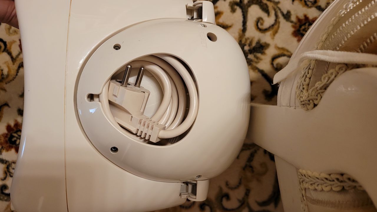 Продается фритюрница Philips cucina HD 6140  в отличном состоянии foto 4