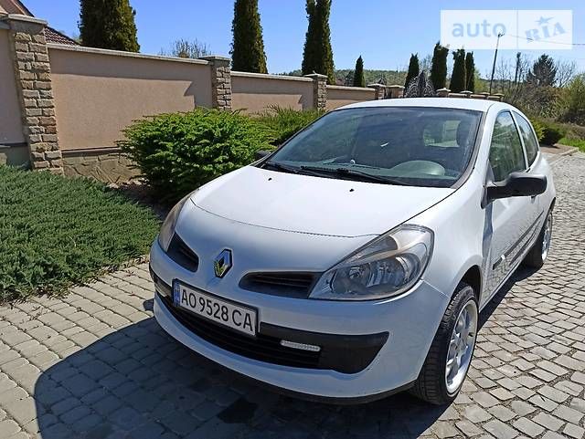 Renault Clio 2007 Piese !!! Clio 3 1.5 Diesel foto 1