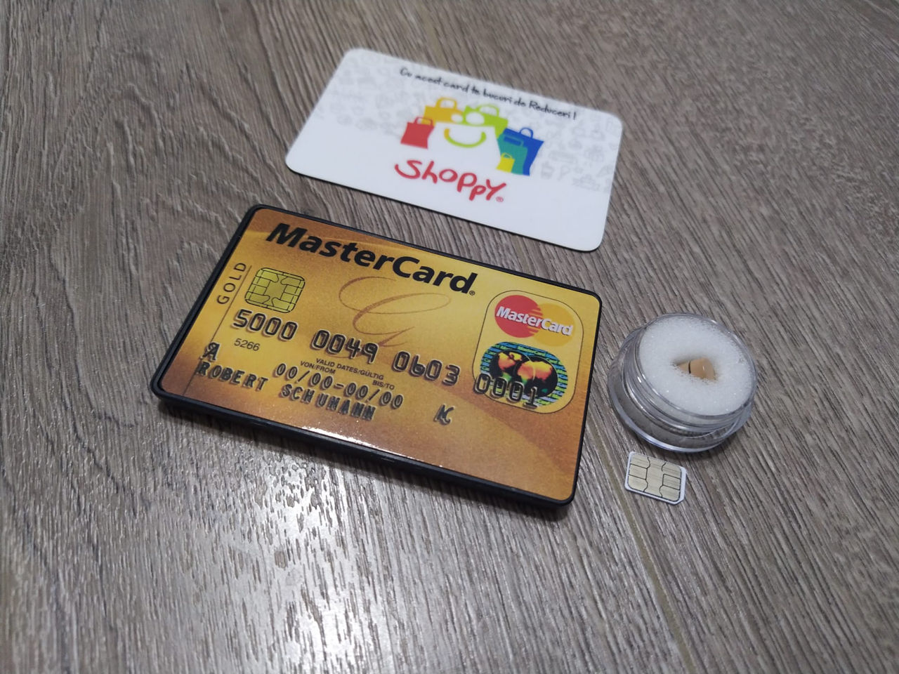 Microcasti japoneze cu GSM box. фото 2