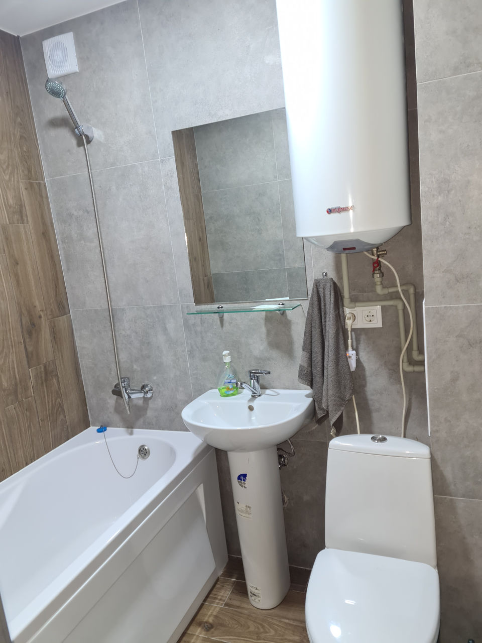 Apartament cu 2 camere, 42 m², Centru, Bălți foto 5