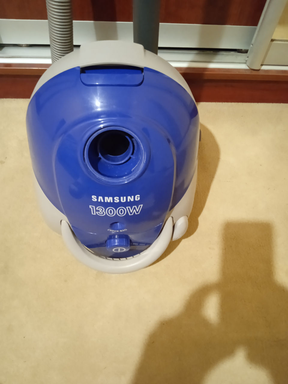 Традиционный пылесос сухой уборки Samsung фото 1