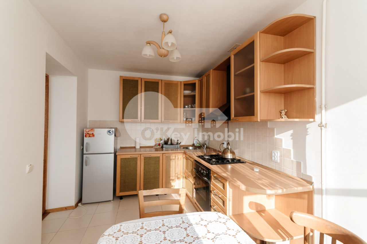 Apartament cu 3 camere, 100 m², Buiucani, Chișinău foto 6