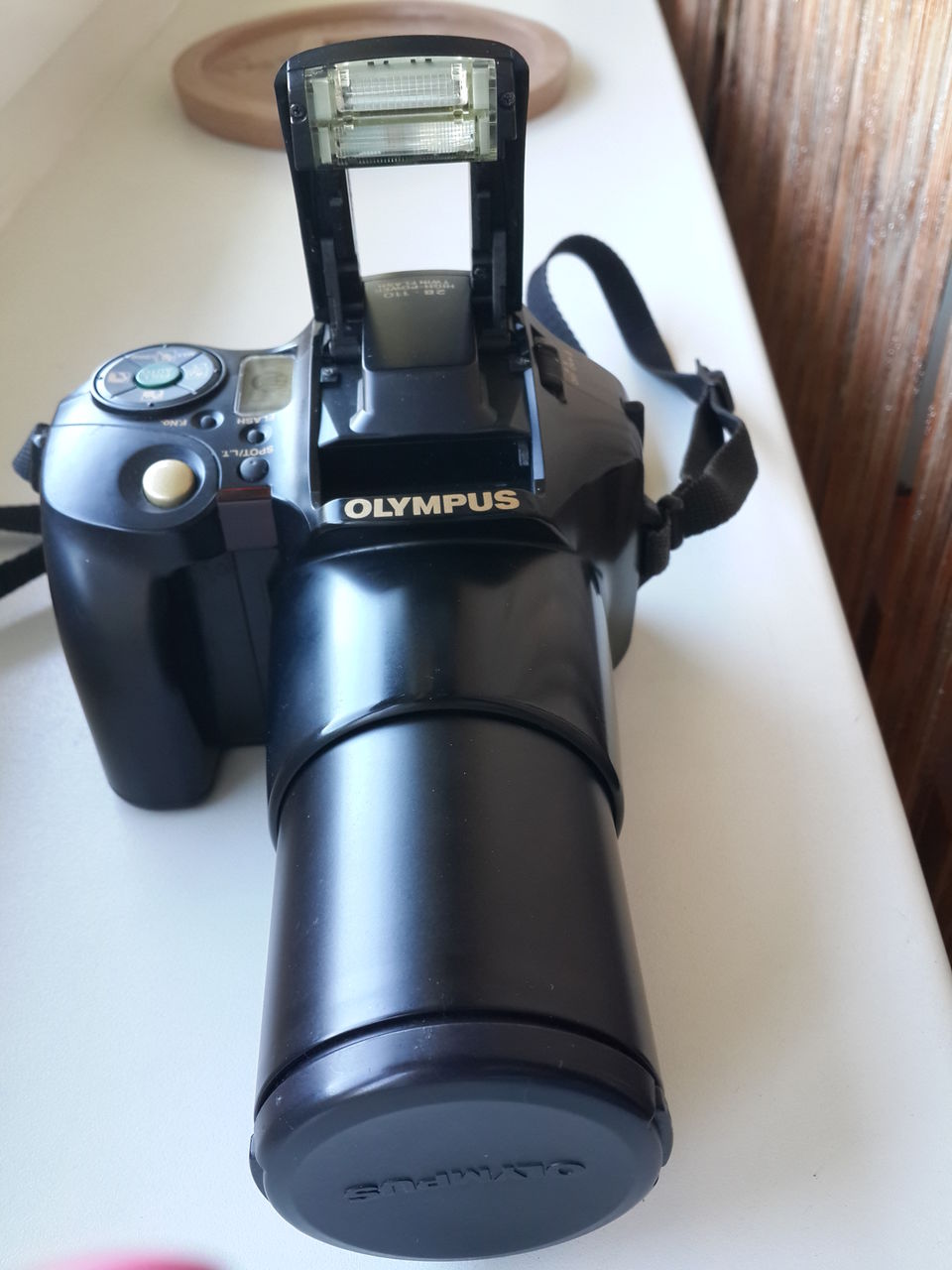 Сделано в Японии: пленочный фотоаппарат Olympus is-100s.- 420лей