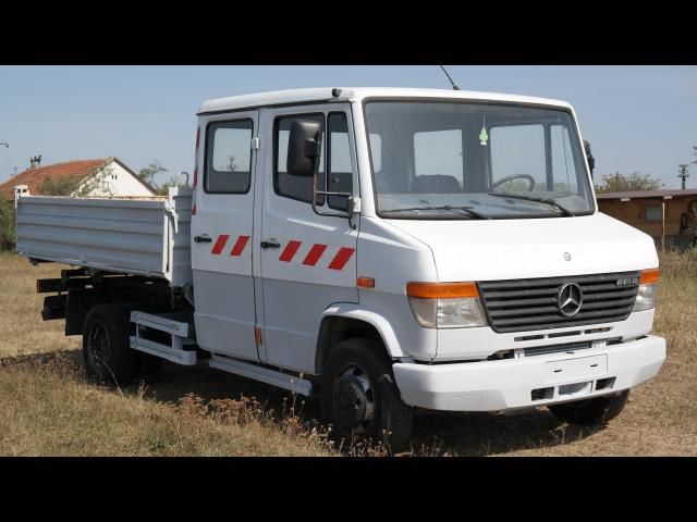 Mercedes 811D фото 0