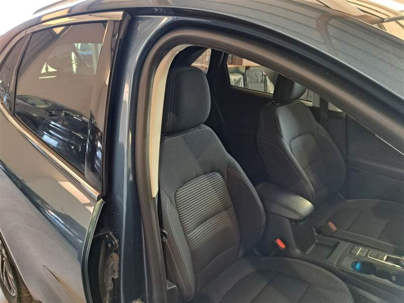 Ford Kuga фото 10
