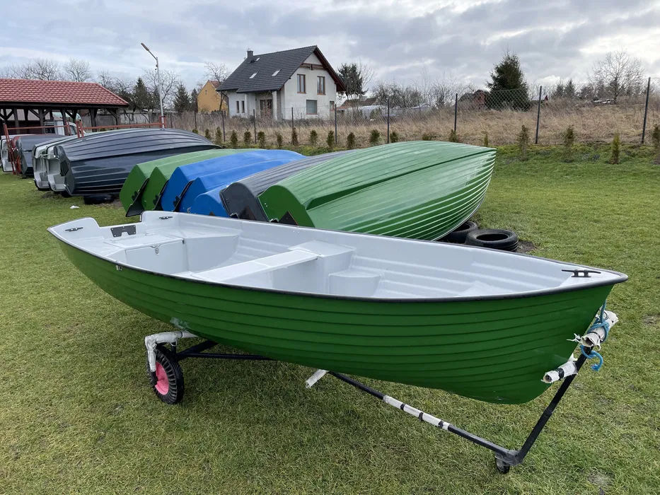 Barca 420*165 Meduza cu Cabina!!! foto 12