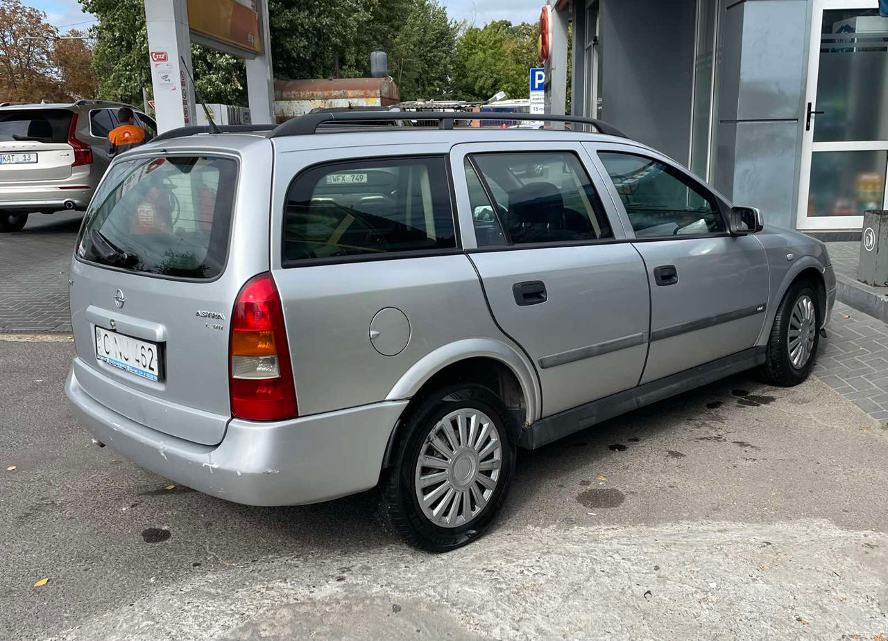 Opel Astra foto 2