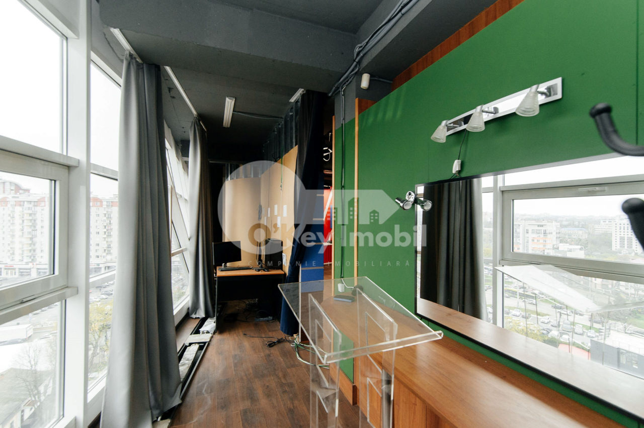 Oficiu cu o suprafață de 300 mp, Centru, 450000 € ! foto 11