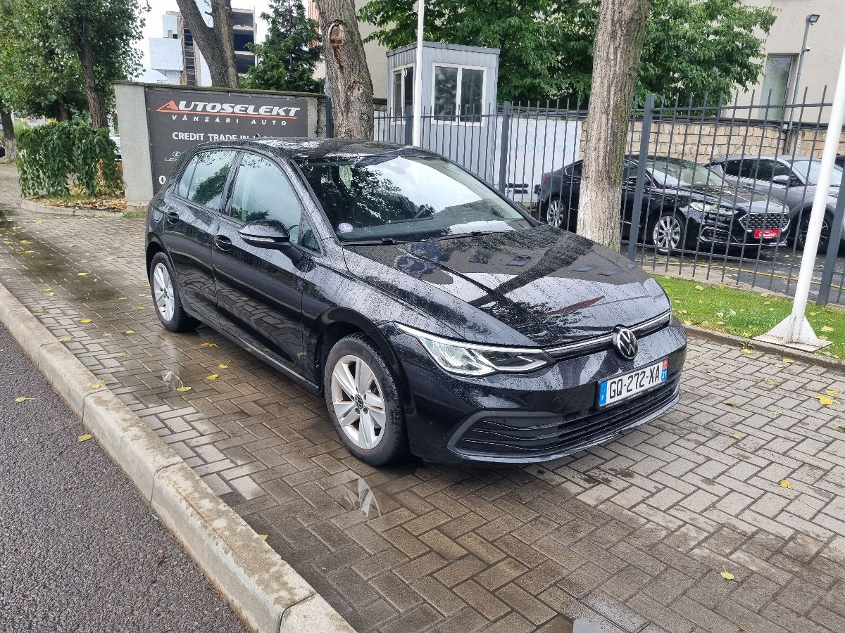 Volkswagen Golf 2023 photo 2